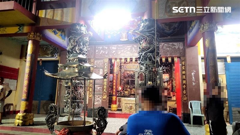 竊盜集團專挑高雄市山區宮廟下手。（圖／翻攝畫面）