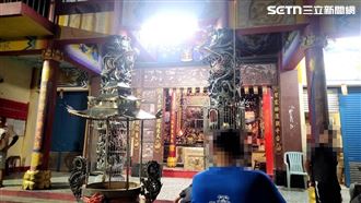 不怕天譴？3毒男當神明面爽撈「香油錢」