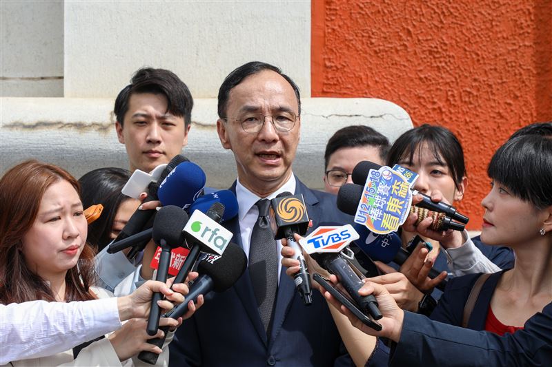 朱立倫赴忠烈祠紀念抗戰勝利暨台灣光復80週年。（圖／國民黨提供）