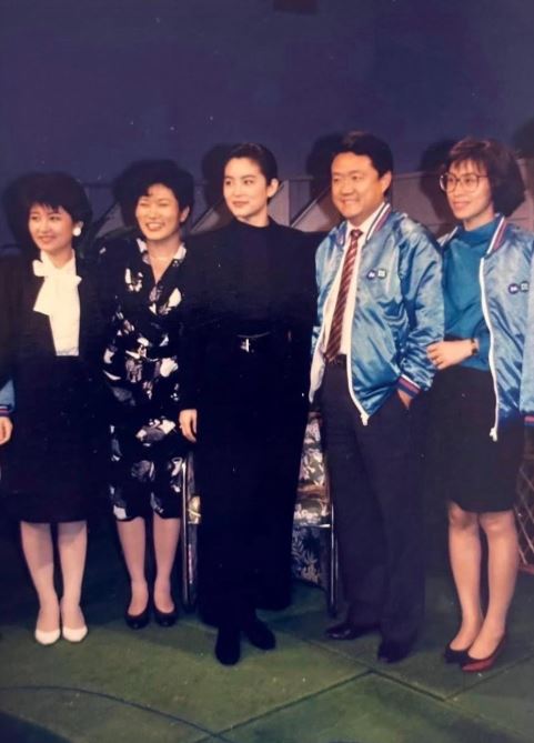 盧秀燕與女神林青霞同框，掀起網友回憶殺。(圖／翻攝自盧秀燕臉書)