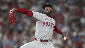 紅襪1日和守護神「古巴飛彈」查普曼（Aroldis Chapman）提前延約。（圖／美聯社／達志影像）