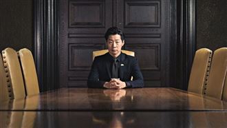 台芬金屬外交！林昶佐再登芬蘭大報娛樂版