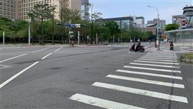 信義區人潮，信義區，疫情人潮，行人，（圖／記者劉沛妘攝影）