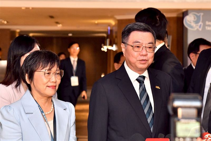 行政院長卓榮泰今(2)日出席2025國際警察合作論壇研討會受訪。（圖／行政院提供）