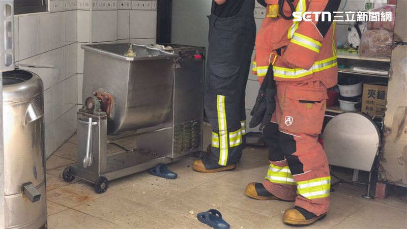 工廠內的攪拌器。（圖／記者莊淇鈞攝影）