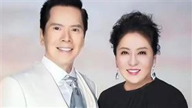 香港影視大亨向華強（左）的妻子陳嵐（右）近日在社群平台分享婚姻秘辛。（圖／翻攝自搜狐）