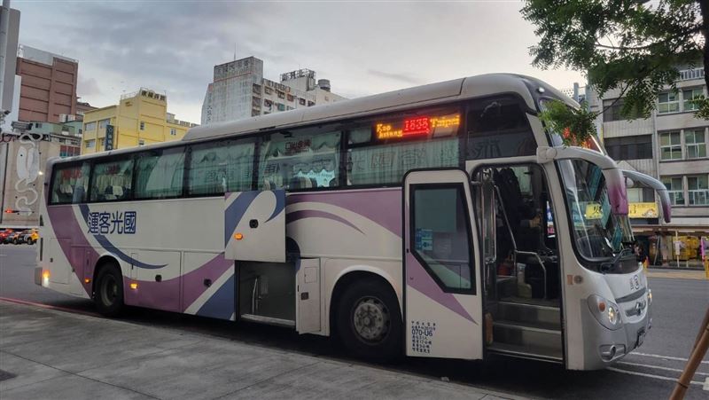 春節期間（2月13日至2月22日）自台中地區前往雙北的國道客運共有11條路線，其中8條行經台中車站、2條行經豐原、1條行經台中港，各路線班距約30分鐘至2小時不等。（圖／國光客運提供）