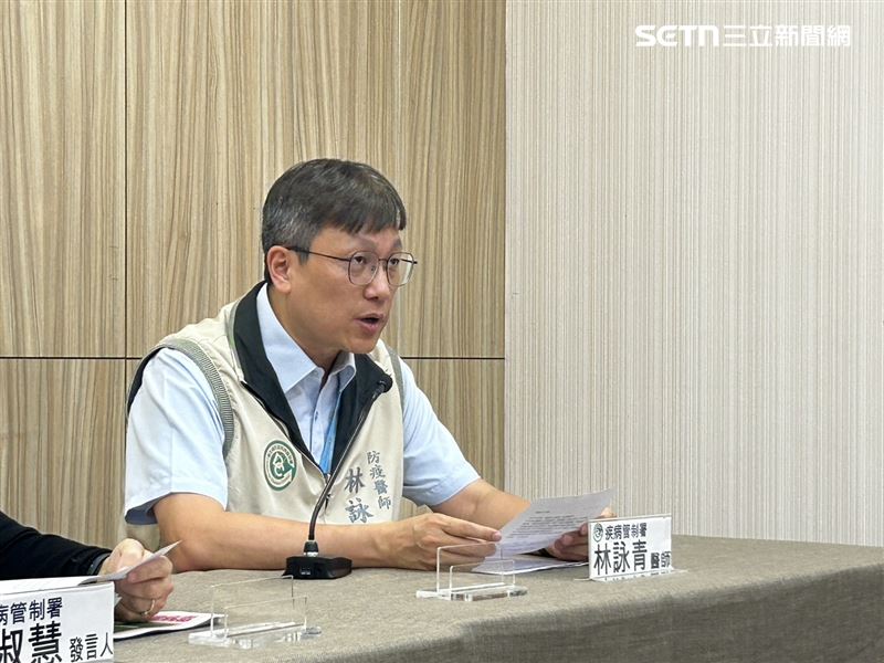 林詠青說明腸病毒重症個案。(圖/記者簡浩正攝影)