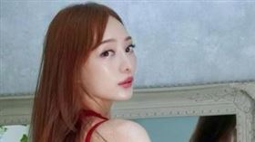 湊川繪里香身材火辣。(圖／翻攝自IG）