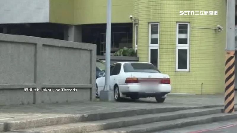 想停車得開上人行道　設計不良恐害吞罰單