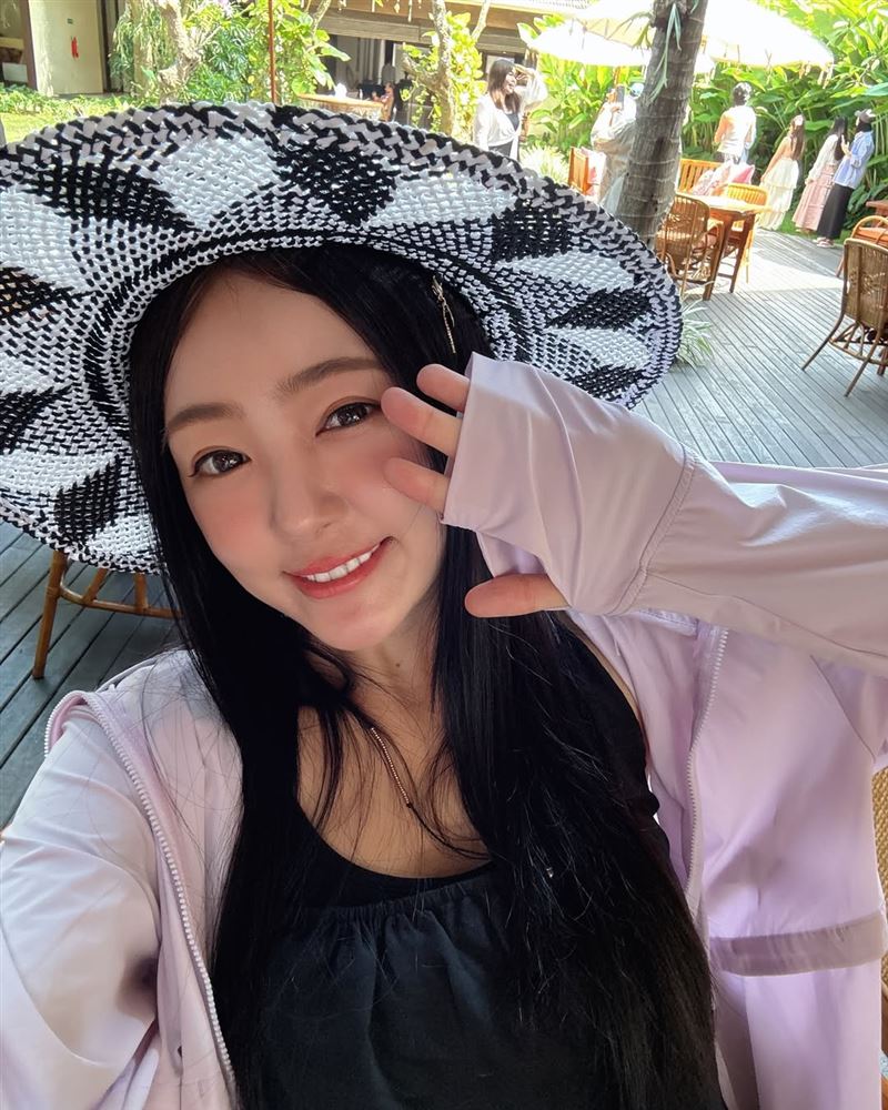 丫頭堪稱副業女王。（圖／翻攝自丫頭IG）