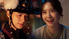 《暴君的廚師》潤娥、李彩玟。（圖／Netflix提供）