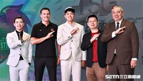 PLG2025新人選秀會，台鋼獵鷹球團和選進的林宇謙（中）合影。（圖／記者劉彥池攝影）