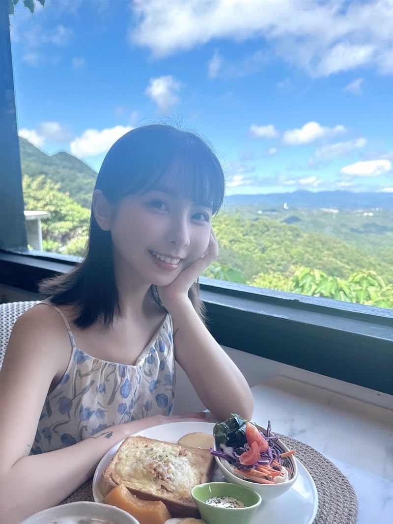 台灣AV女優胎尼（Tiny）外型亮眼。（圖／翻攝自胎尼IG）