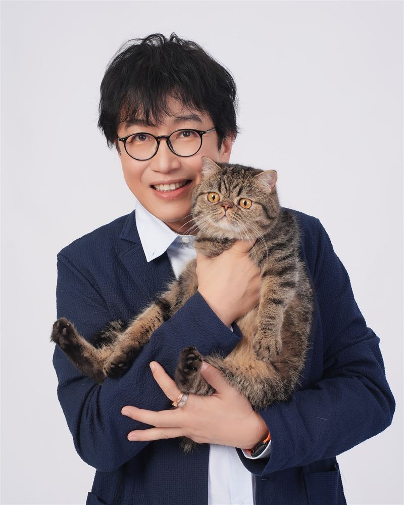 戴更基今（3）天午間在臉書粉專「動物行為治療師戴更基醫生」發出聲明。（圖／翻攝自戴更基臉書）