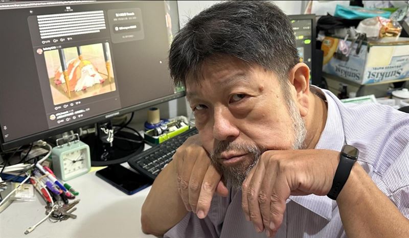 羅北安被網友形容像《霍爾的移動城堡》那隻狗（茵茵）。（圖／翻攝自Threads）