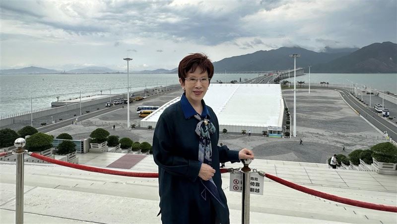 王婉諭轟洪秀柱：將中華民國尊嚴送給中共