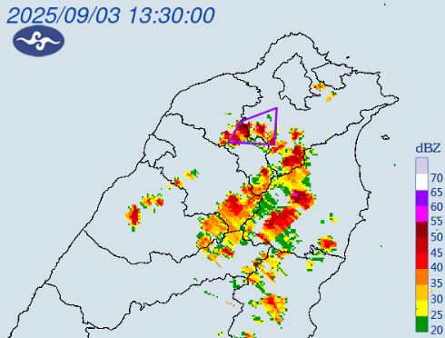 中央氣象署針對新北市、桃園市發布大雷雨即時訊息。（圖／翻攝自中央氣象署）