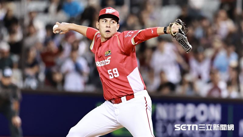 味全龍後援投手陳冠偉。(圖/記者劉彥池攝影)