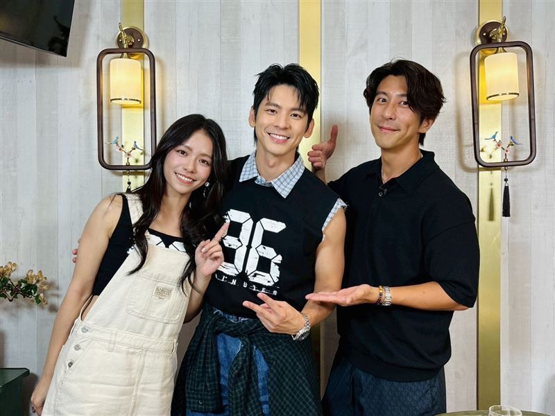 修杰楷（右起）網路節目邀請林柏宏和宋芸樺宣傳電影。（圖／修TIME提供）