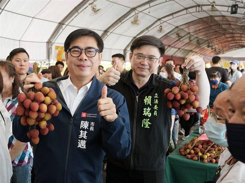 民進黨立委賴瑞隆爭取高雄市的建設不遺餘力，希望獲得高雄民眾的認可，成為陳其邁的接班人。（圖／翻攝賴瑞隆臉書）