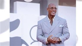 巨石強森大縮水！暴瘦27公斤　揭背後原因