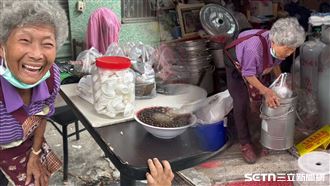 獨／85歲嬤養2中風兒　佛心賣碗公粉圓冰