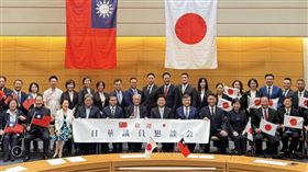 國民黨團總召傅崐萁率27位立委參前往日本與華懇談會日本眾議員舉行會談。（圖／傅崐萁辦公室提供）