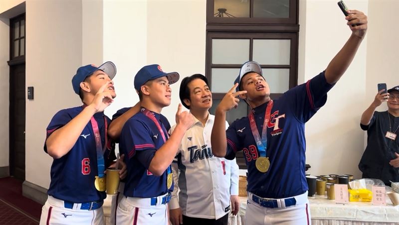 賴清德接見3支冠軍棒球隊。（圖／總統府提供）