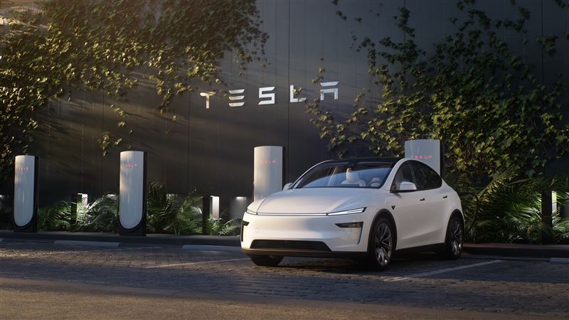 Model Y現貨車祭出最高10萬元折扣。(TESLA提供)