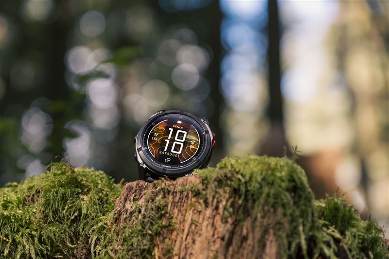 Garmin設計與工程團隊突破穿戴裝置極限,實現將MicroLED顯示技術導入智慧錶並量產的革命性創舉。(圖/品牌業者提供)