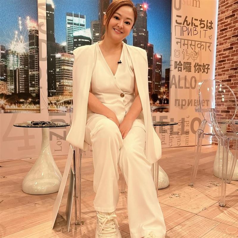 女星何嘉文活躍於各大綜藝節目。（圖／翻攝自何嘉文臉書）