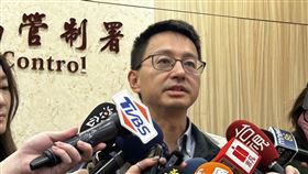 羅一鈞強調指揮中心並沒有政治掛帥跟政黨考量。（圖／記者簡浩正攝影）