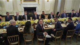 川普白宮宴請科技界高層。（圖／美聯社／達志影像）