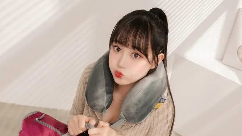 邊荷律喪父後母又病倒！心碎只能努力撐著