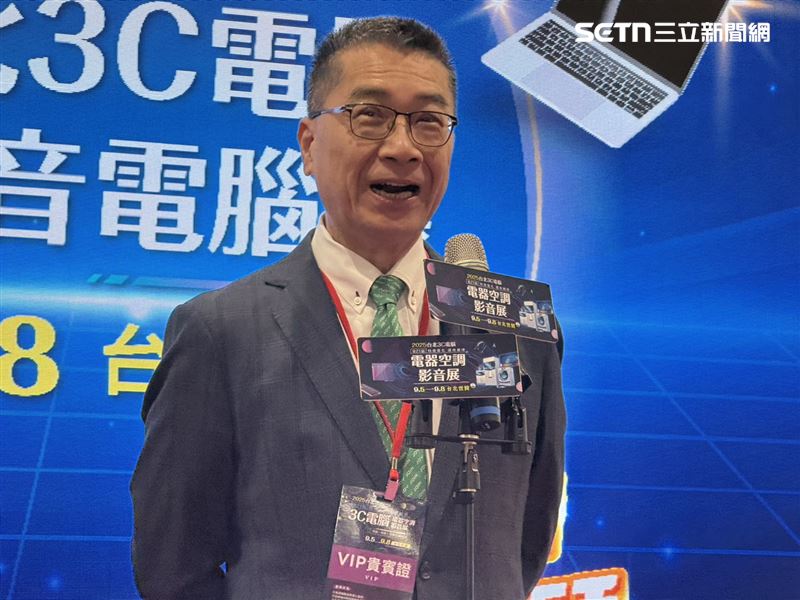 民進黨秘書長徐國勇出席「台北3C展」受訪。（圖／記者劉秀敏攝影）