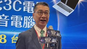 民進黨秘書長徐國勇出席「台北3C展」受訪。（圖／記者劉秀敏攝影）