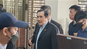 ▲高等法院審理「三中案」開庭，距離一審判決無罪已有近4年時間，馬英九再次現身法院出庭。（圖／翻攝畫面）