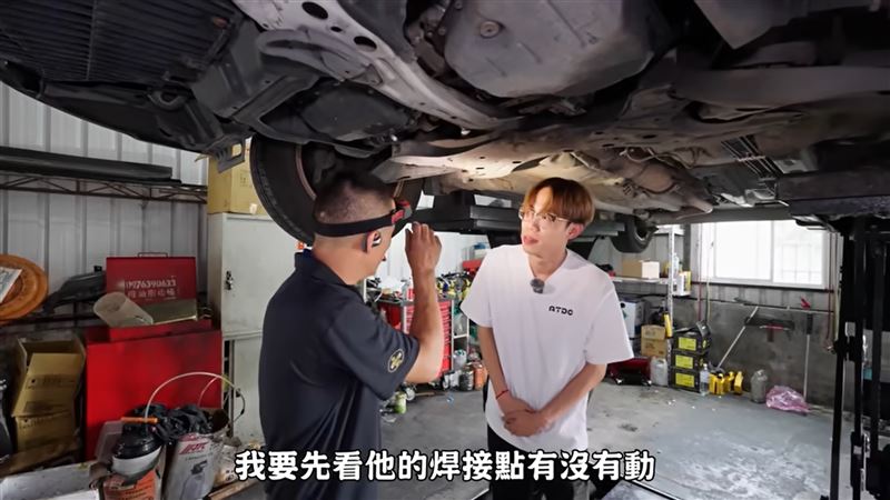 中古車商進入影音創作，也讓中古車產業跳脫傳統框架。（圖／翻攝自阿慈車庫YT）