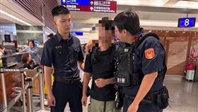 提款機遭詐團提領成熱點，士林警順籐摸瓜快速拘馬籍車手（圖／翻攝畫面）