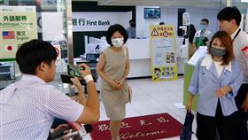 台北地院,柯文哲,陳佩琪,銀行,交保。（圖／翻攝畫面）