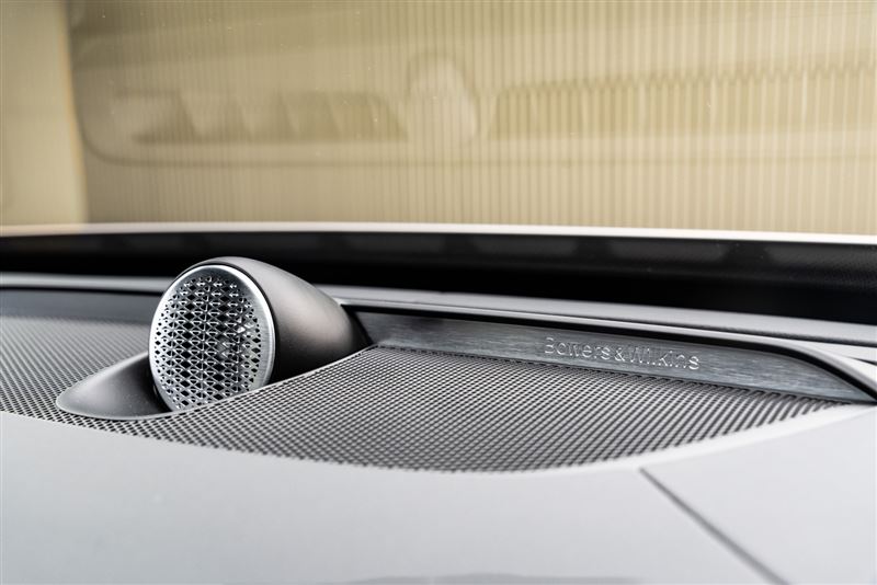 頂規Ultra車型配備Bowers &amp; Wilkins 19支高傳真揚聲器。（VOLVO提供）