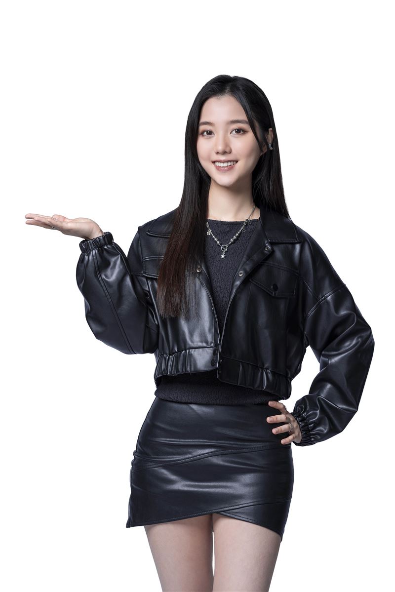 天才少女俞俐均首度挑戰遊戲代言。（圖／龍石戰爭提供）