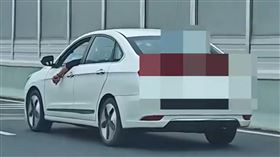 貨車,手臂,交通(圖／翻攝自微博)