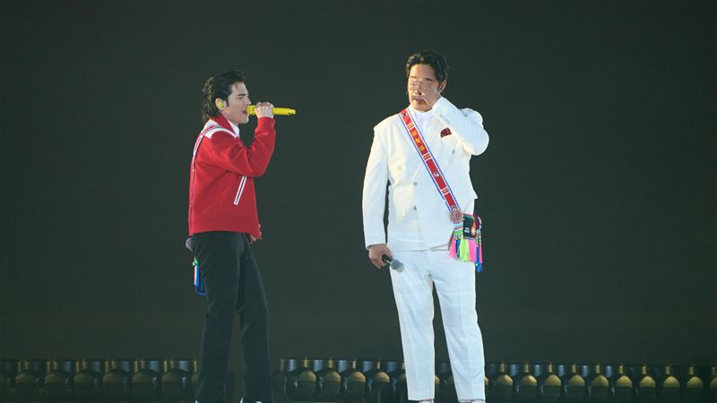林智勝引退系列賽G1，賽後演唱會蕭敬騰逼哭林智勝。（圖／喜鵲娛樂提供）