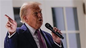 看著曾經的親密盟友普丁和莫迪向習近平靠攏，川普表示祝他們長長久久的繁榮下去。（圖／路透社／達志影像）