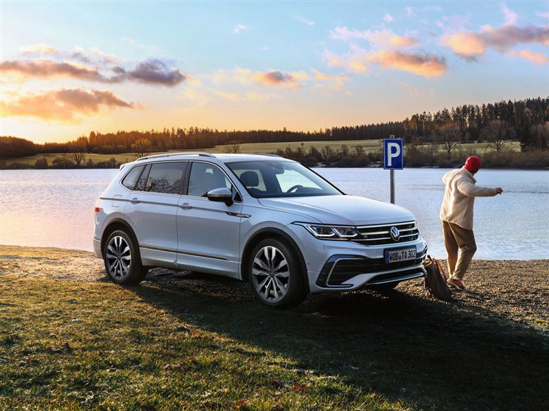 The Tiguan Allspace頂規 380 TSI R-Line Performance 優惠41萬元。（Volkswagen提供）
