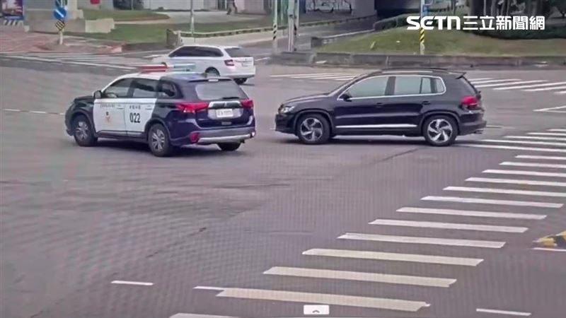 日籍妻臨盆夫攔車求助　警飆速5分抵醫院