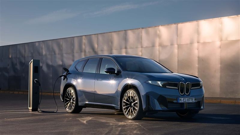 BMW iX3電動休旅。（翻攝BMW網站）
