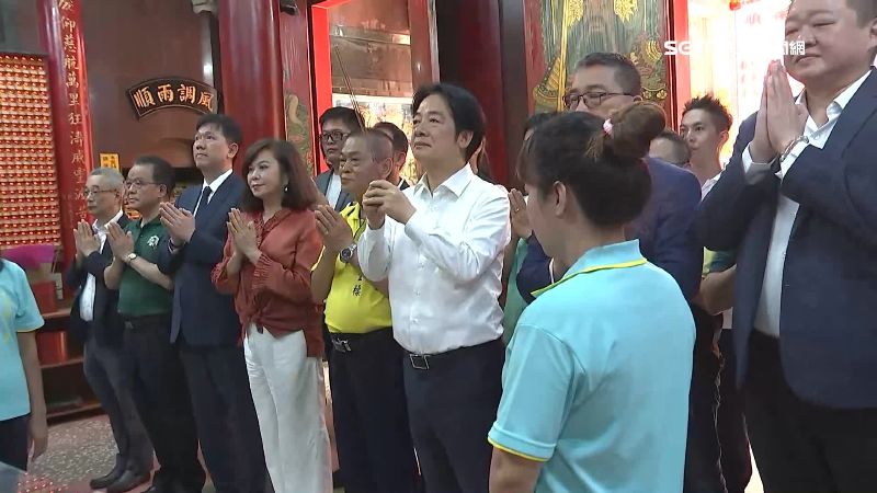 賴總統宮廟參香